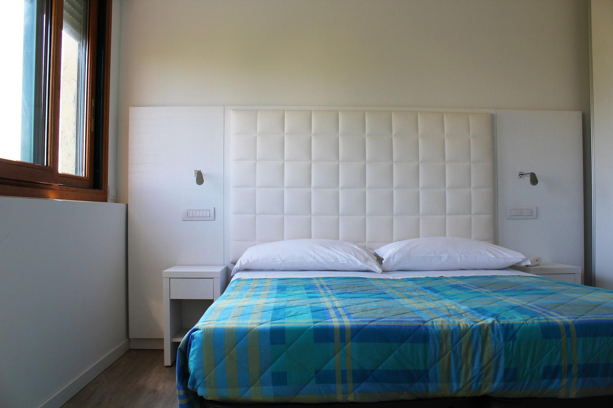 Hotel Saint Tropez リッチョーネ エクステリア 写真